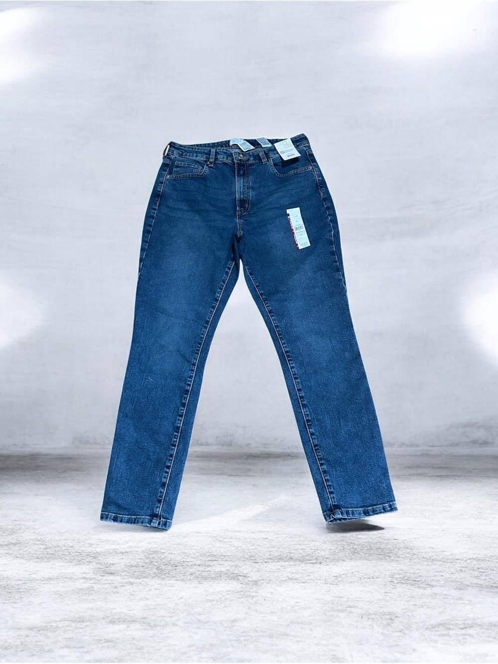 Time and Tru Fitted Jeans in Dark Blue Wash Size 14